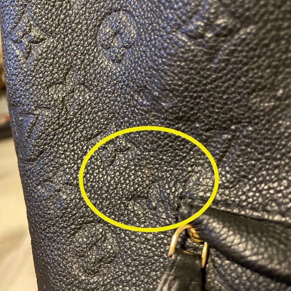 LOUIS VUITTON
Empreinte Montsouris PM Black Backpack (online edition only) - Picture 12 of 16